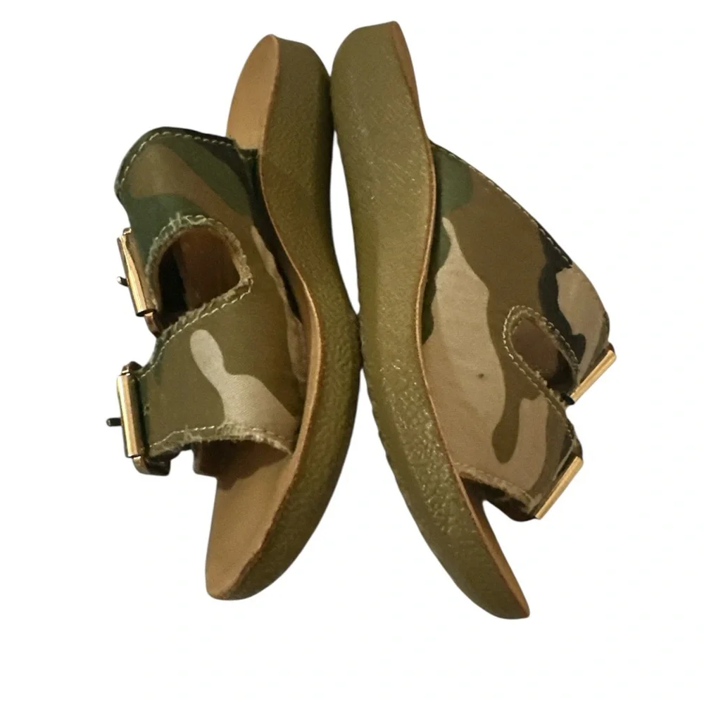 Link comfort size 6 unisex Kids Camo Sandals
